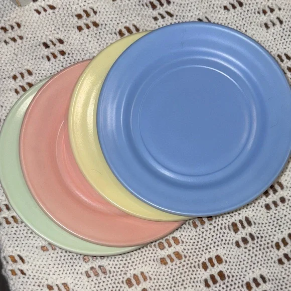 Hazel Atlas Vintage "20th Century Little Hostess" Colored Milk Glass 6” Plates - Picture 2 of 7